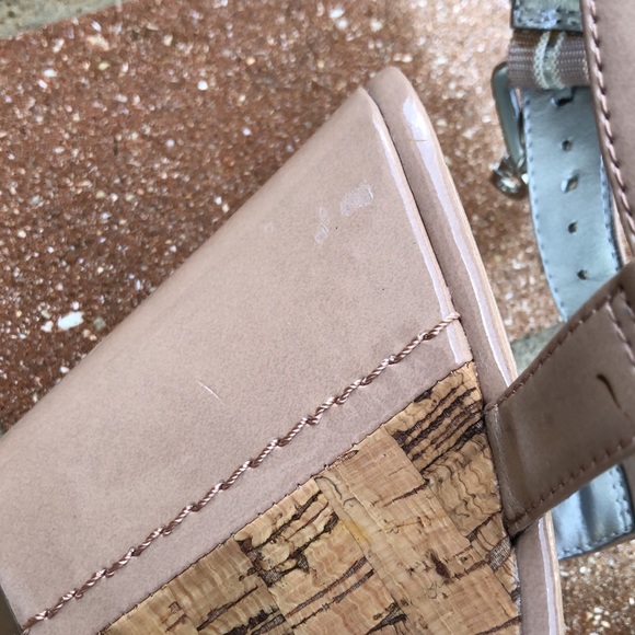 Cute Guess patent strappy wedge sandals - Picture 6 of 6